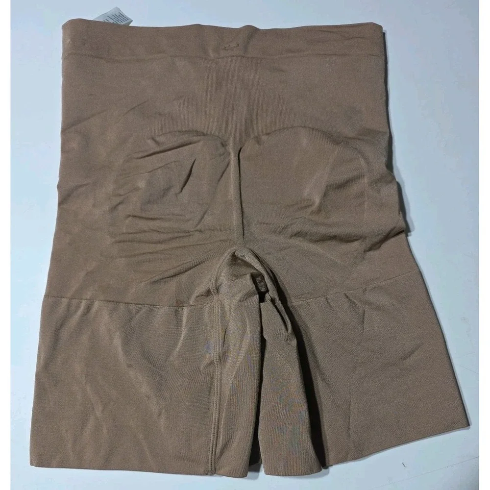 Spanx By Sara Blakely Womens Mid-Thigh‎ Short Size M Dark Soft Nude Shapewear